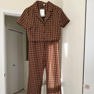 H&M Devided cropped button-up shirt&pants. Size S